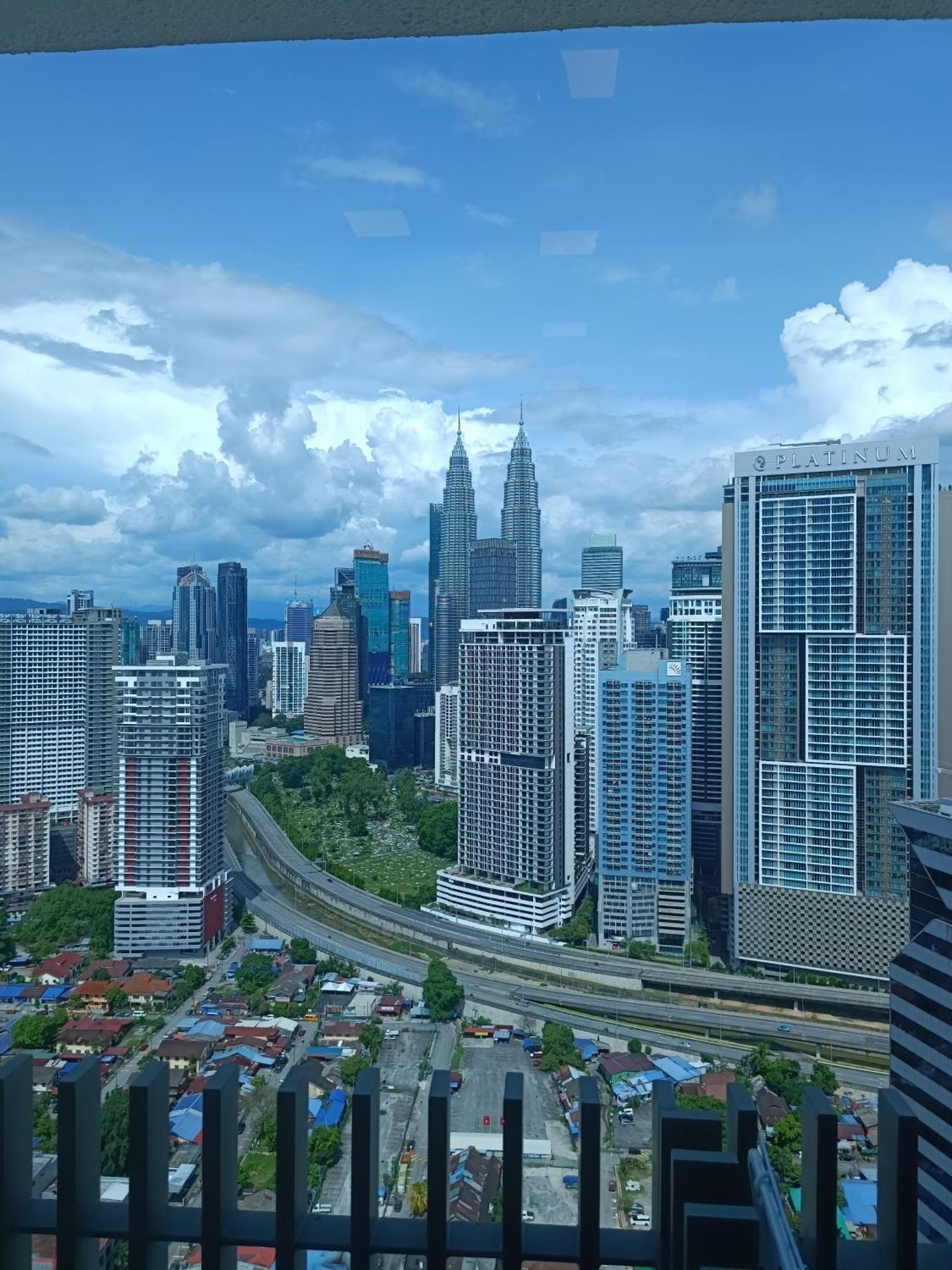 דירות קואלה לומפור Cl 29A Insta Klcc View & Infinity Pool מראה חיצוני תמונה
